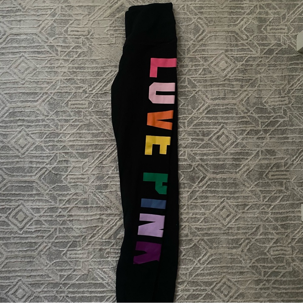 VICTORIA SECRET PINK LEGGINGS